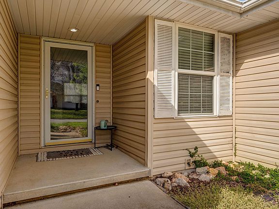 4th image of 123 E Nola Drive