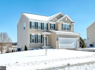 2306 Water Garden Dr, Hanover, PA 17331