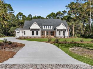 112 Clubhouse Cir, Saint Marys, GA 31558