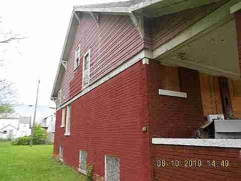 7702 Burnette