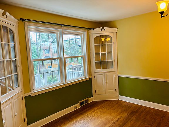 Dining room, Back wall of the house