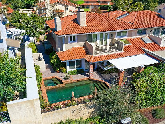 4th image of 1749 Royal Saint George Dr