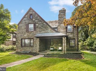 8325 High School Rd, Elkins Park, PA 19027