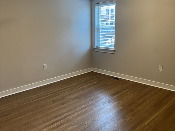 5th image of 1111 N Thompson St #103
