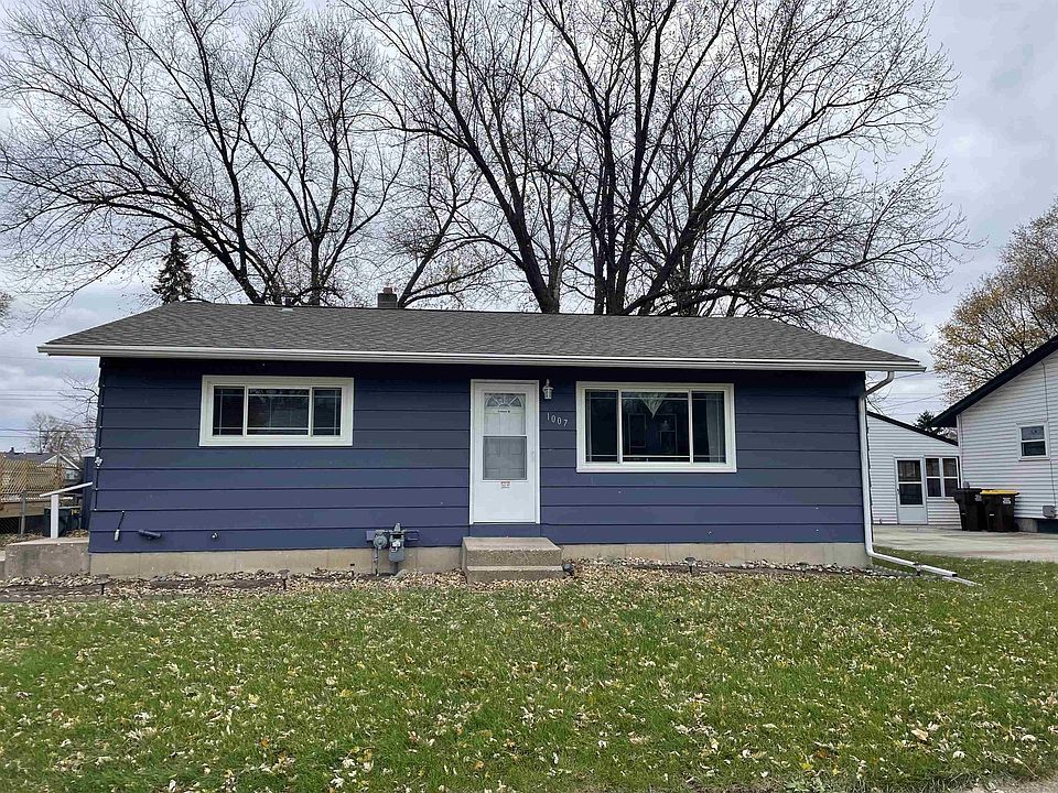 1st image of 1007 Colonial Dr