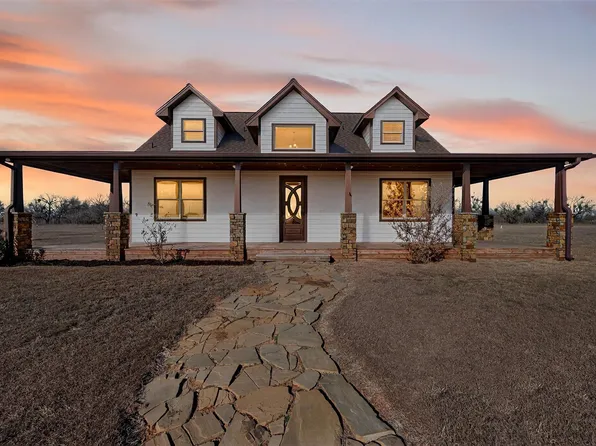 160 Lc Young Rd, Graham, TX 76450