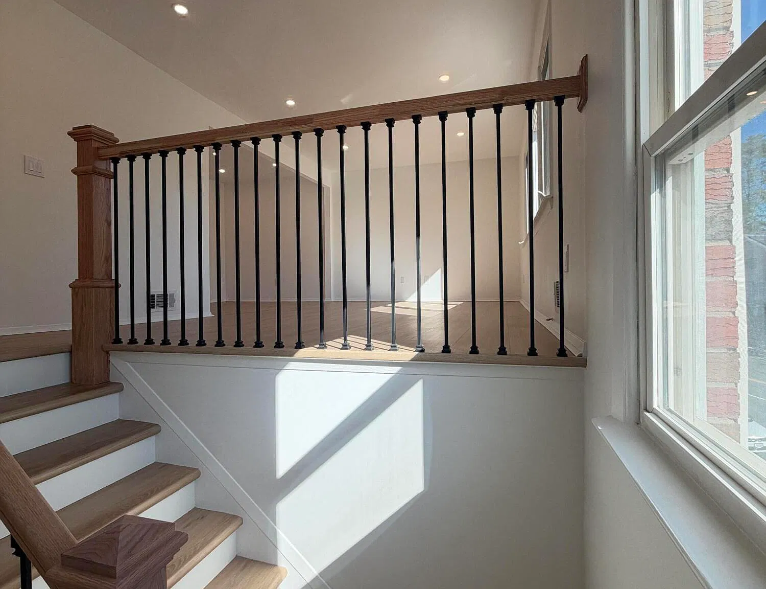 3 bed, 1.0 bath, 900 sqft, $3,500 — Photo 4