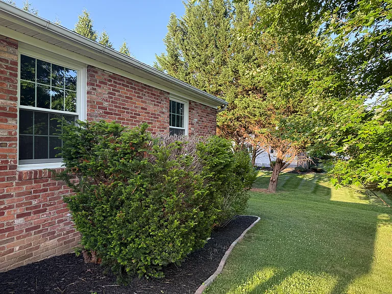 9398 Paulskirk Dr — Photo 32