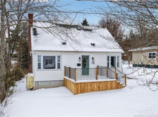 70 Woodlawn Ave, Moncton, NB E1E 2J9