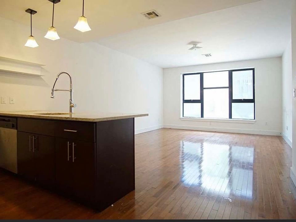 1st image of 180 Scholes St #3