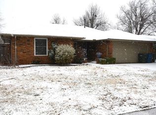 1212 Val Genes Rd, Edmond, OK 73003