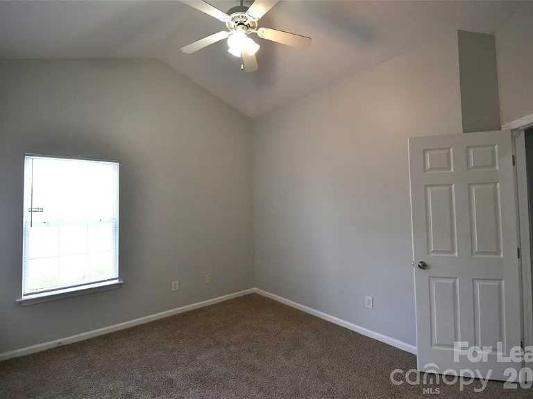 4638 Palm Breeze Ln — Photo 13
