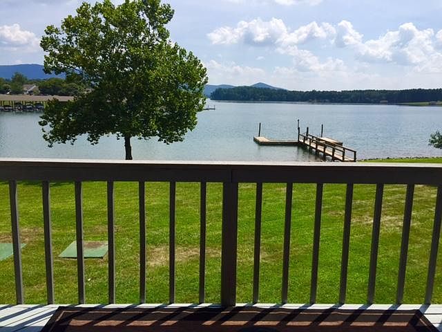 1st image of 20 Sailors Cove Dr