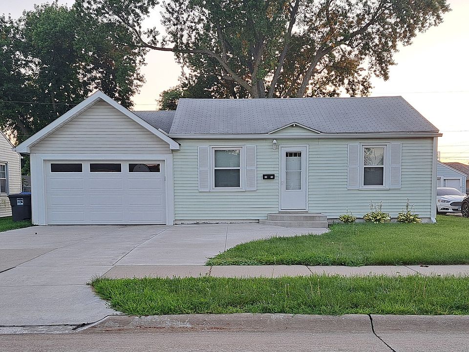1st image of 2315 48th St