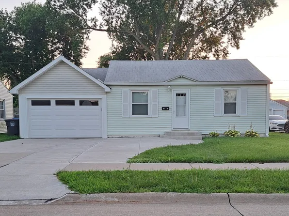 2315 48th St, Moline, IL 61265