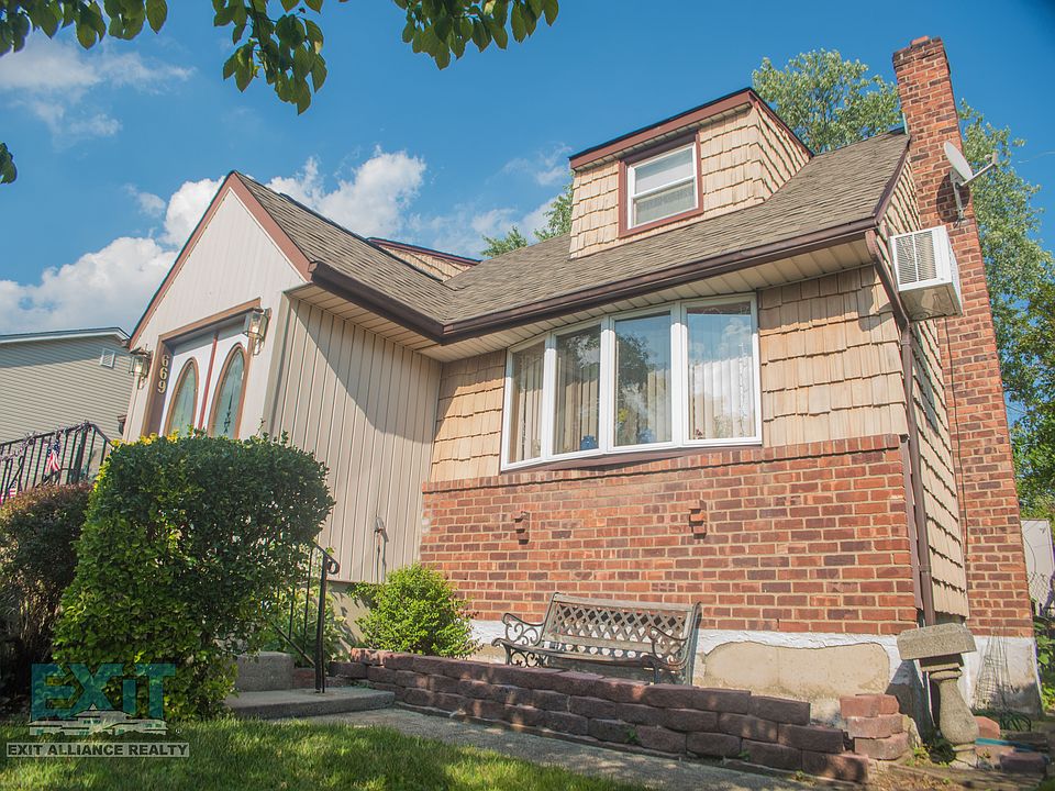 1st image of 669 Arcadian Ave