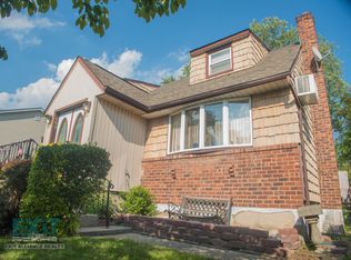 669 Arcadian Ave, Valley Stream, NY 11580