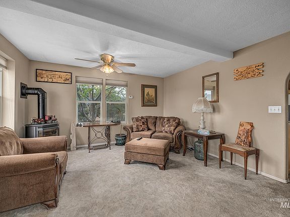 5th image of 1363 Ross Rd