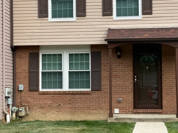 174 W Russets Cir, Bridgeville, PA 15017