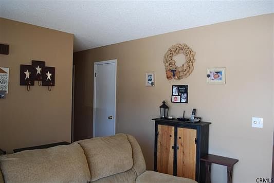4th image of 27 Country Acres Dr
