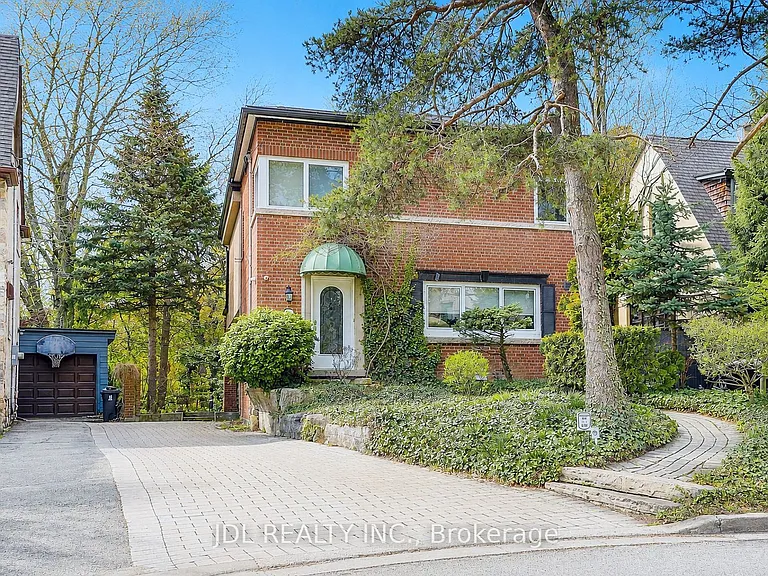 6 Nesbitt Dr — Photo 1