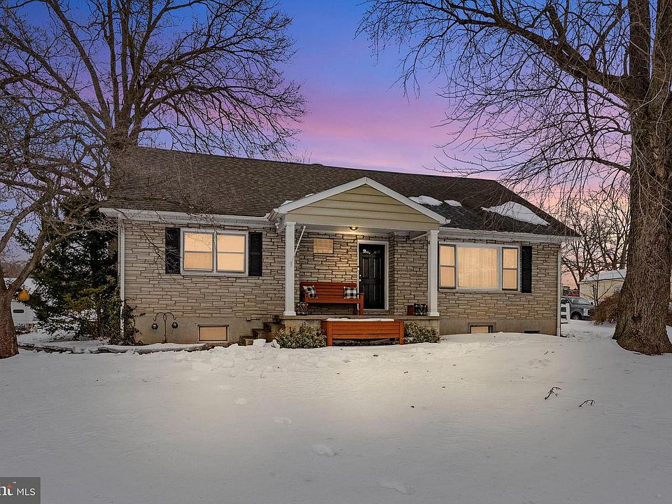 1st image of 817 Buchert Rd