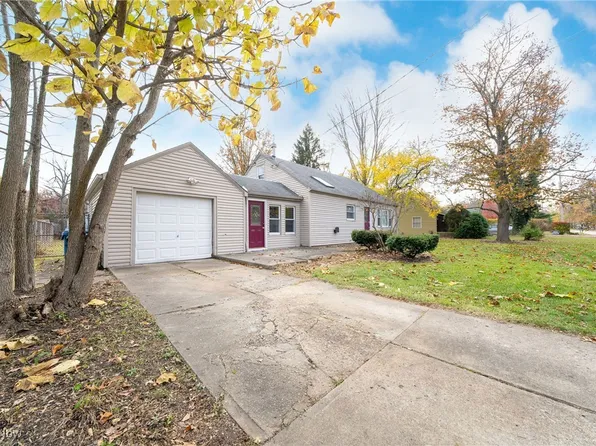 9911 Colfax Ave, Columbia Station, OH 44028