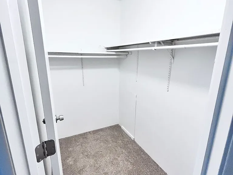 Acres Crossing Apartments — Photo 22