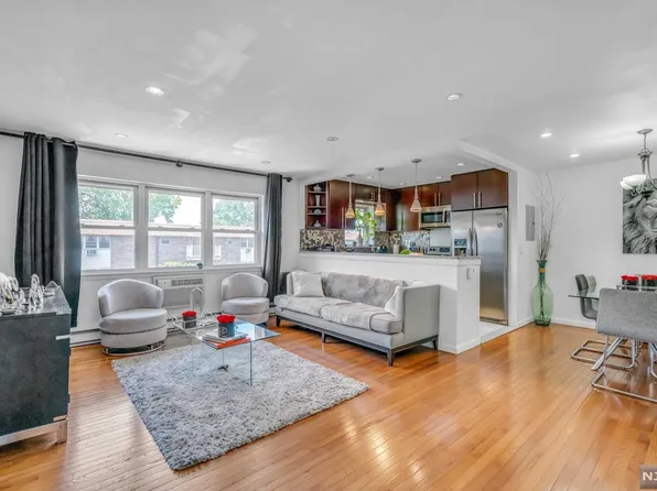 205 Bergen Tpke APT 3M, Ridgefield Park, NJ 07660