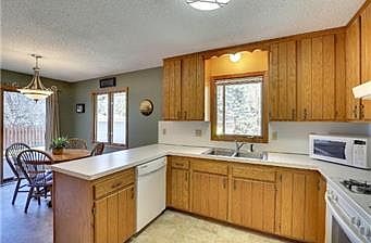 You won't have to fight for space in this large 2 entry/exit