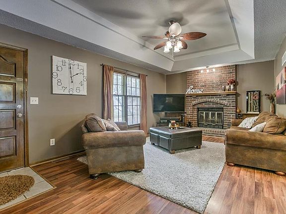 4th image of 320 NE Corsicana St