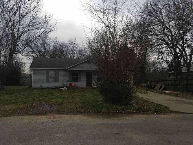 1st image of 60 N Crest Ave