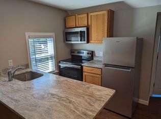 32 Buckthorne Ave UNIT 3, Riverside, RI 02915