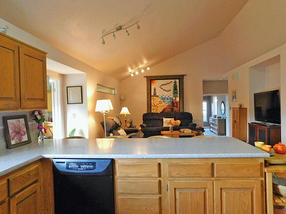 3rd image of 5738 Matsen Way
