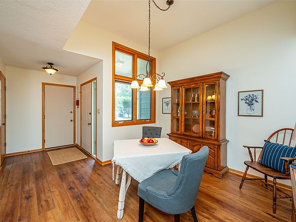 4th image of 3504 Oak Creek Pl