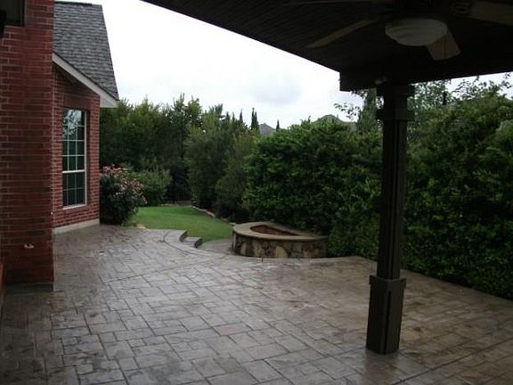 2nd image of 2701 Mont Clair Dr