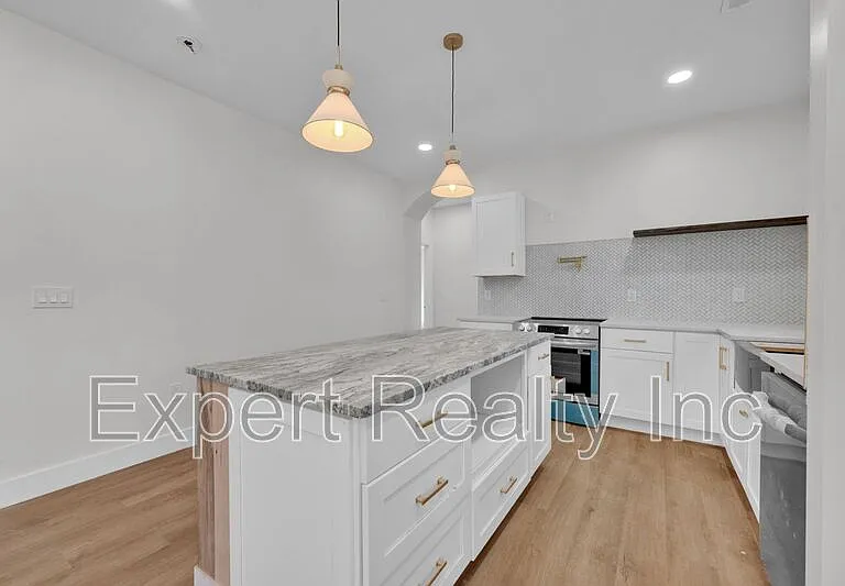 1720 34th Pl N — Photo 12