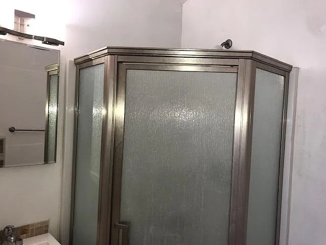 Shower stall