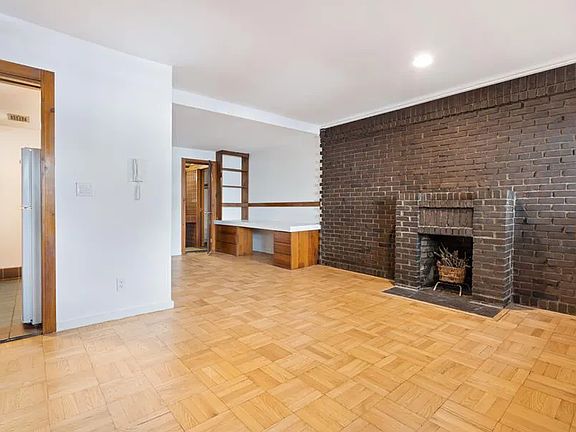 4th image of 260 W 22nd St APT 1F