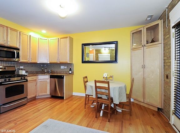 5th image of 4938 N Winthrop Ave APT 1W