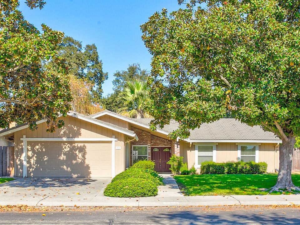 1st image of 939 Bear Creek Way
