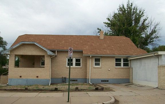 3rd image of 816 Minnequa Ave