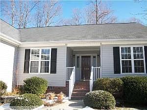 2nd image of 3390 Valley Crossing Dr