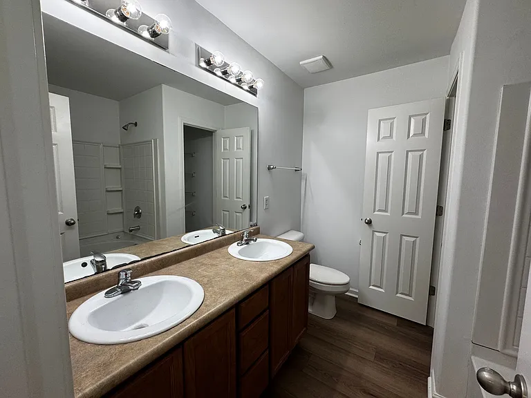 115 Fox Glen Ct — Photo 11