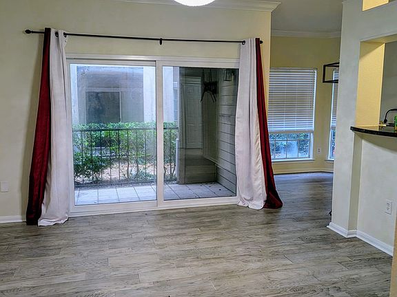 3rd image of 3231 Allen Pkwy APT 6104