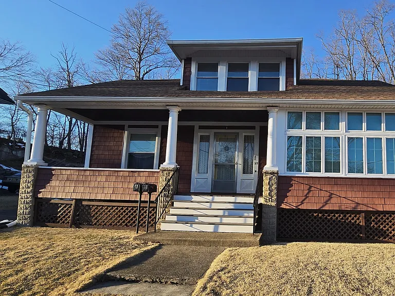 27 Losey St #B — Photo 1
