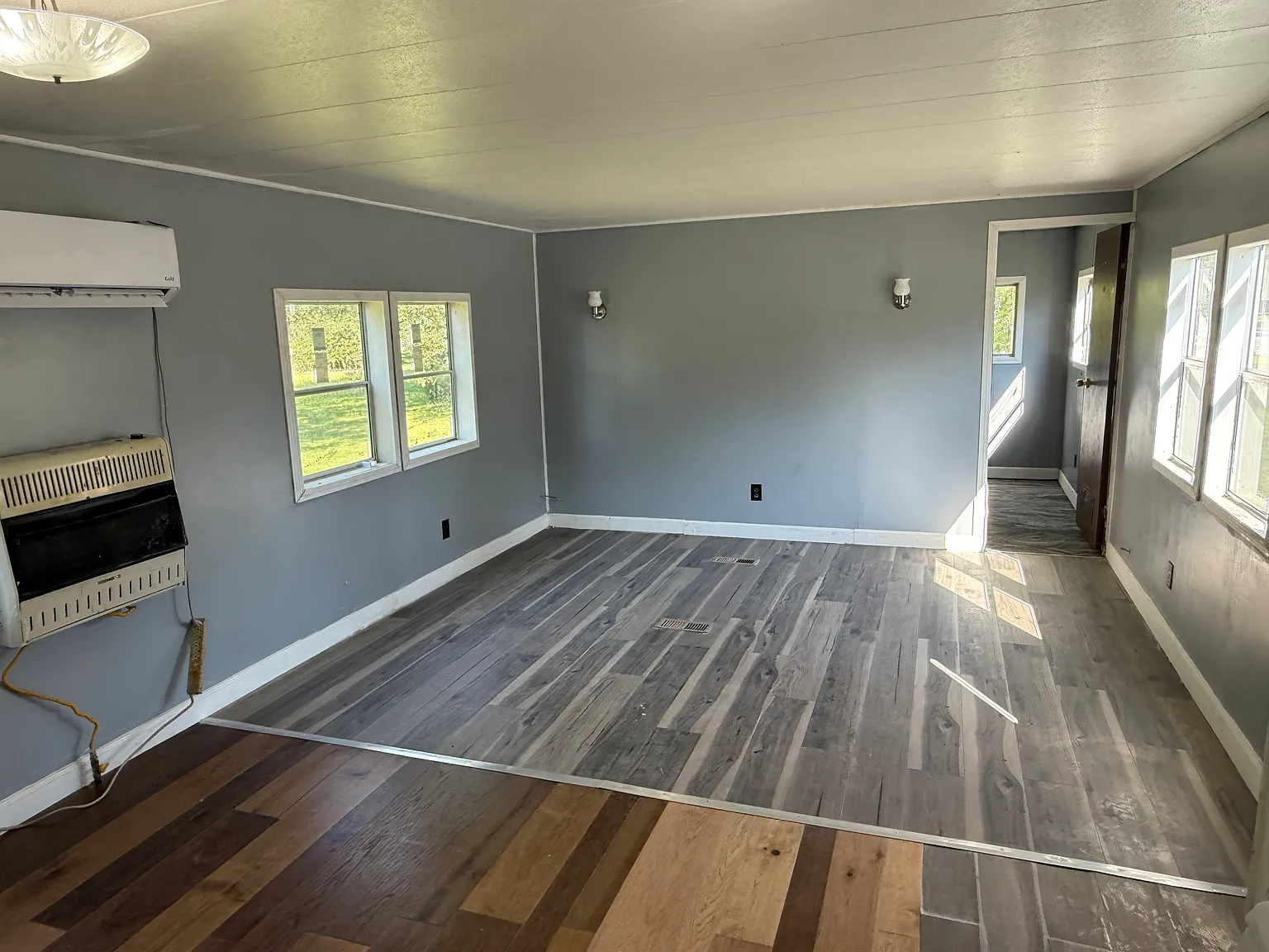 2 bed, 784 sqft, $600 — Photo 2
