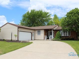 1288 Pinehurst Dr, Defiance, OH 43512