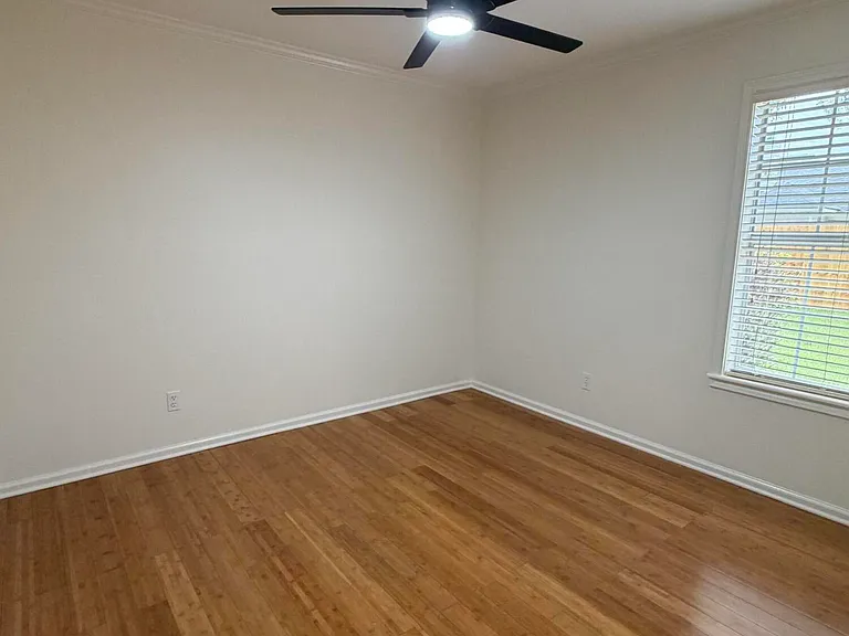 103 Kirkwood Ln — Photo 12