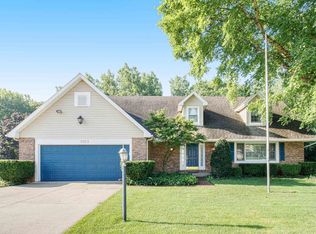 1023 Bowdoin Dr, Mishawaka, IN 46544